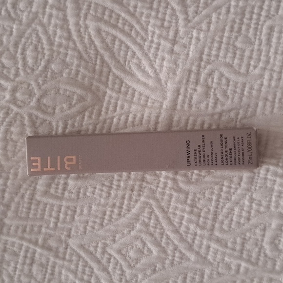 Bite beauty upswing extreme longwear liquid eyeliner - Picture 1 of 5